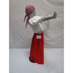 PANTALONS RAYURES ET JUPE ROUGE