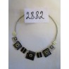 COLLIER CARRE NOIR