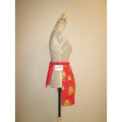 TABLIER ROUGE A FLEURS FEMME